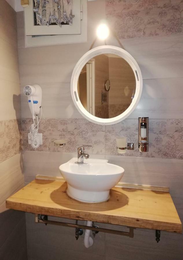 Addu' Ninucc' Hotell Neapel Exteriör bild